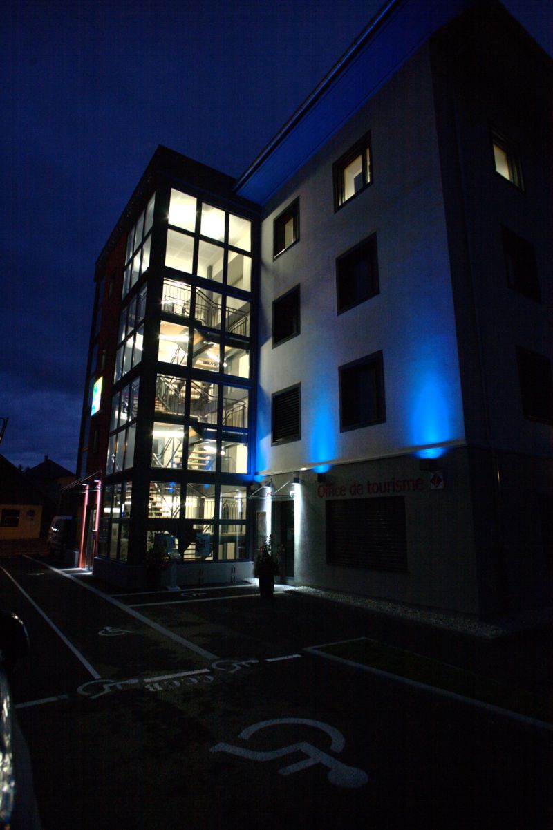 BUREAUX DE LA COMMUNAUTE DE COMMUNE DU PARC DES BAUGES 1 BUREAUX DE LA COMMUNAUTE DE COMMUNE DU PARC DES BAUGES 1